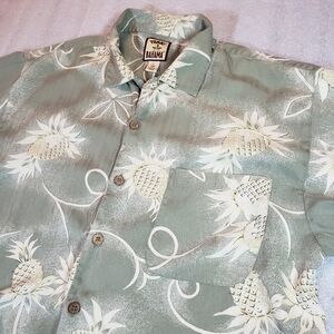 Tommy Bahama Men's Large 100% Silk Pineapple Hawaiian Camp Shirt Beach Summer